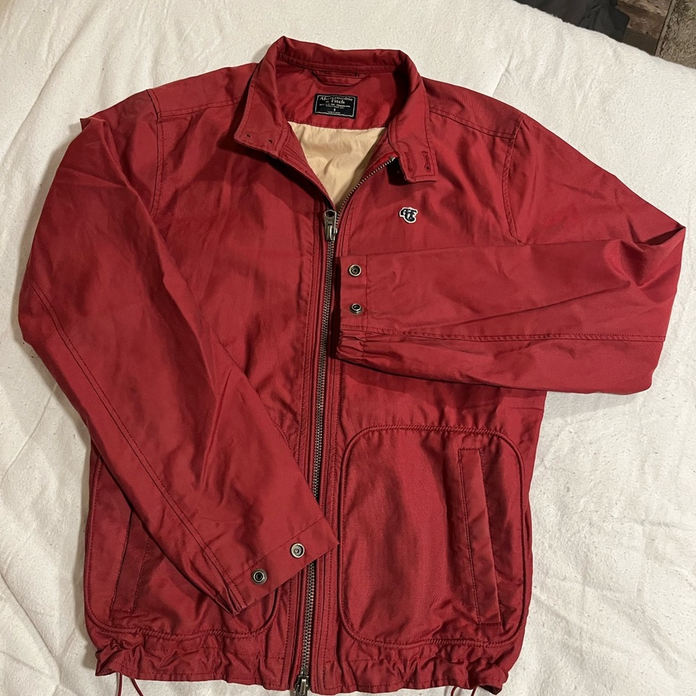 Abercrombie & Fitch Men's Red Lightweight Jacket ❤️